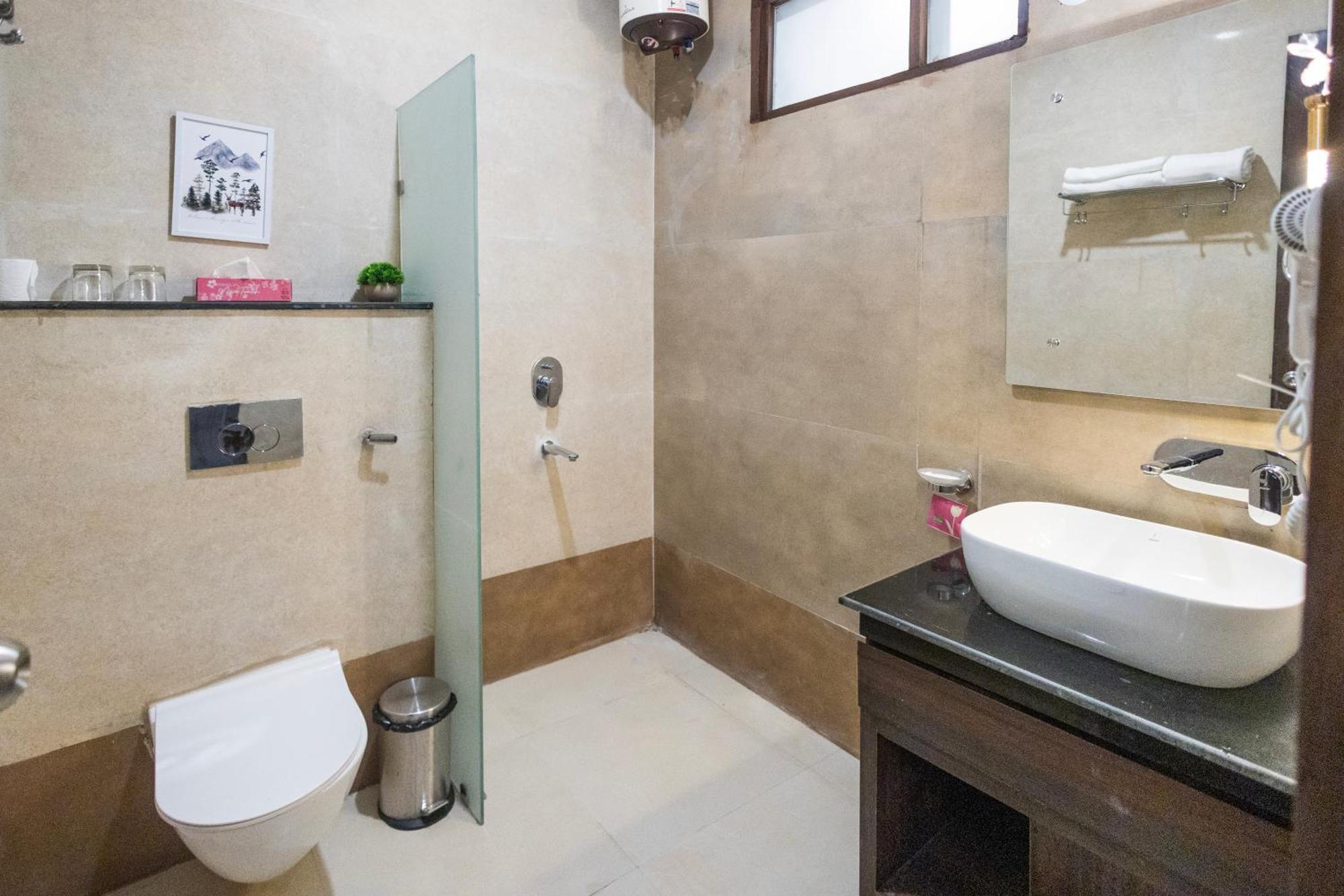 Stone Wood Hotel, Rishīkesh Екстериор снимка