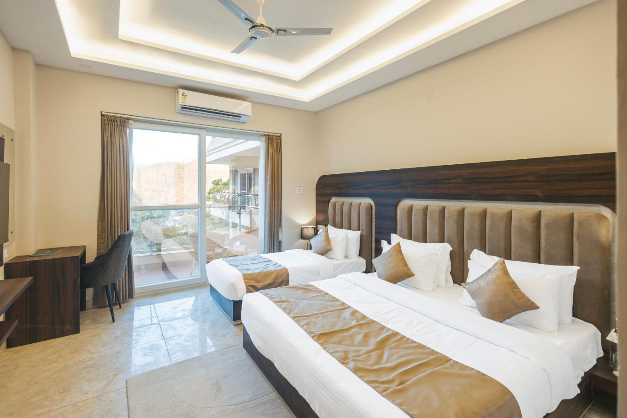 Stone Wood Hotel, Rishīkesh Екстериор снимка