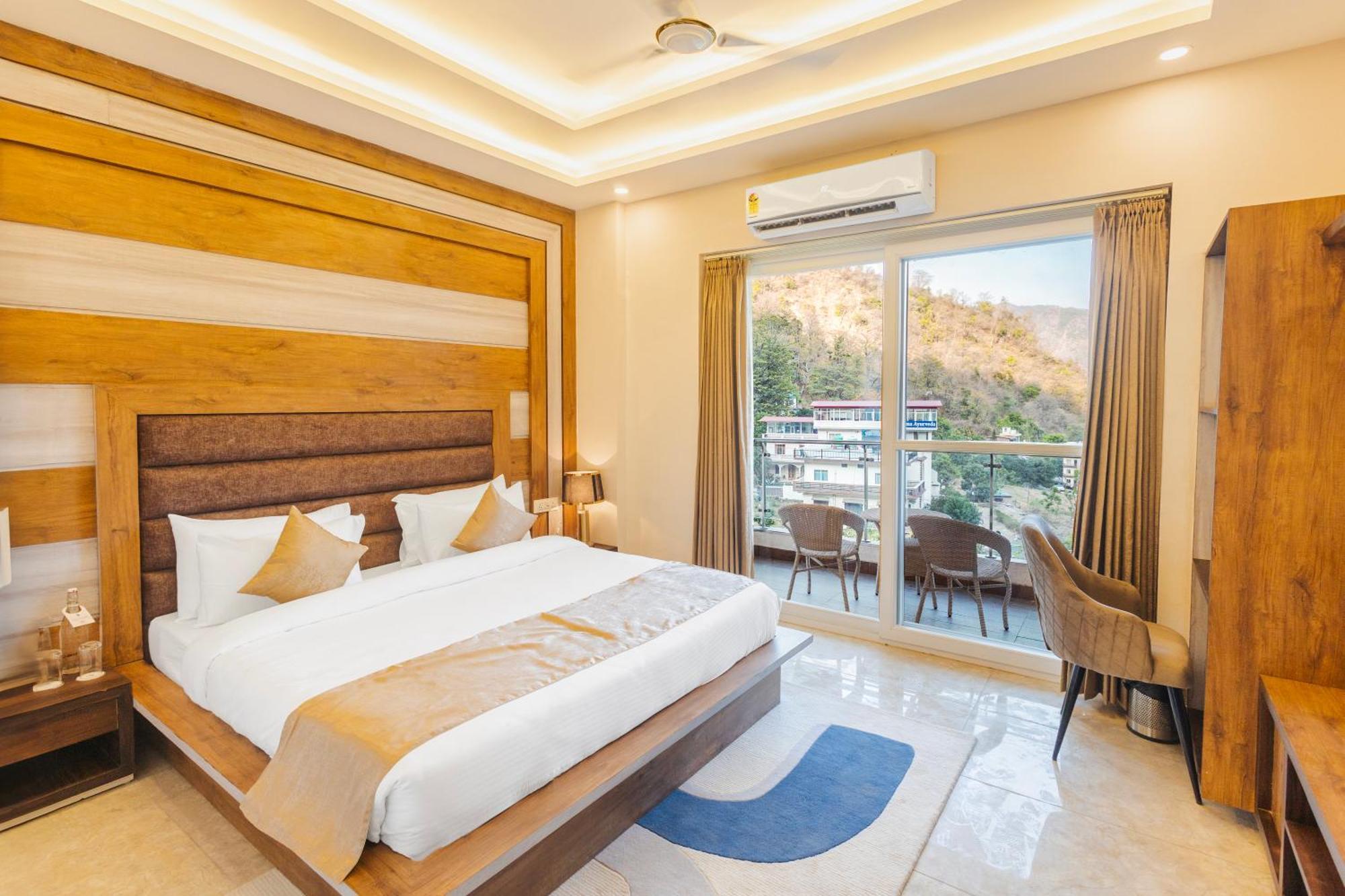 Stone Wood Hotel, Rishīkesh Екстериор снимка