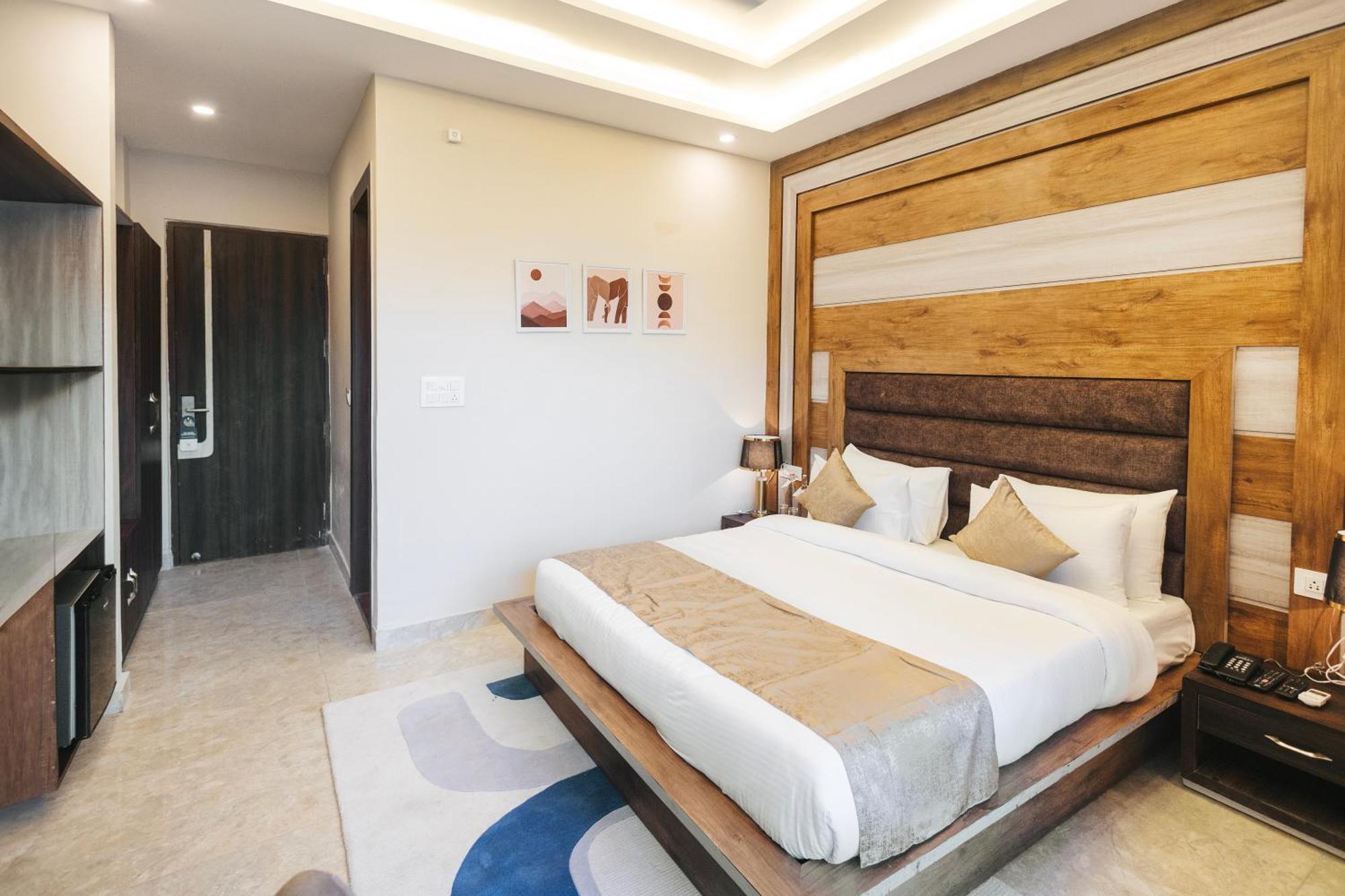 Stone Wood Hotel, Rishīkesh Екстериор снимка